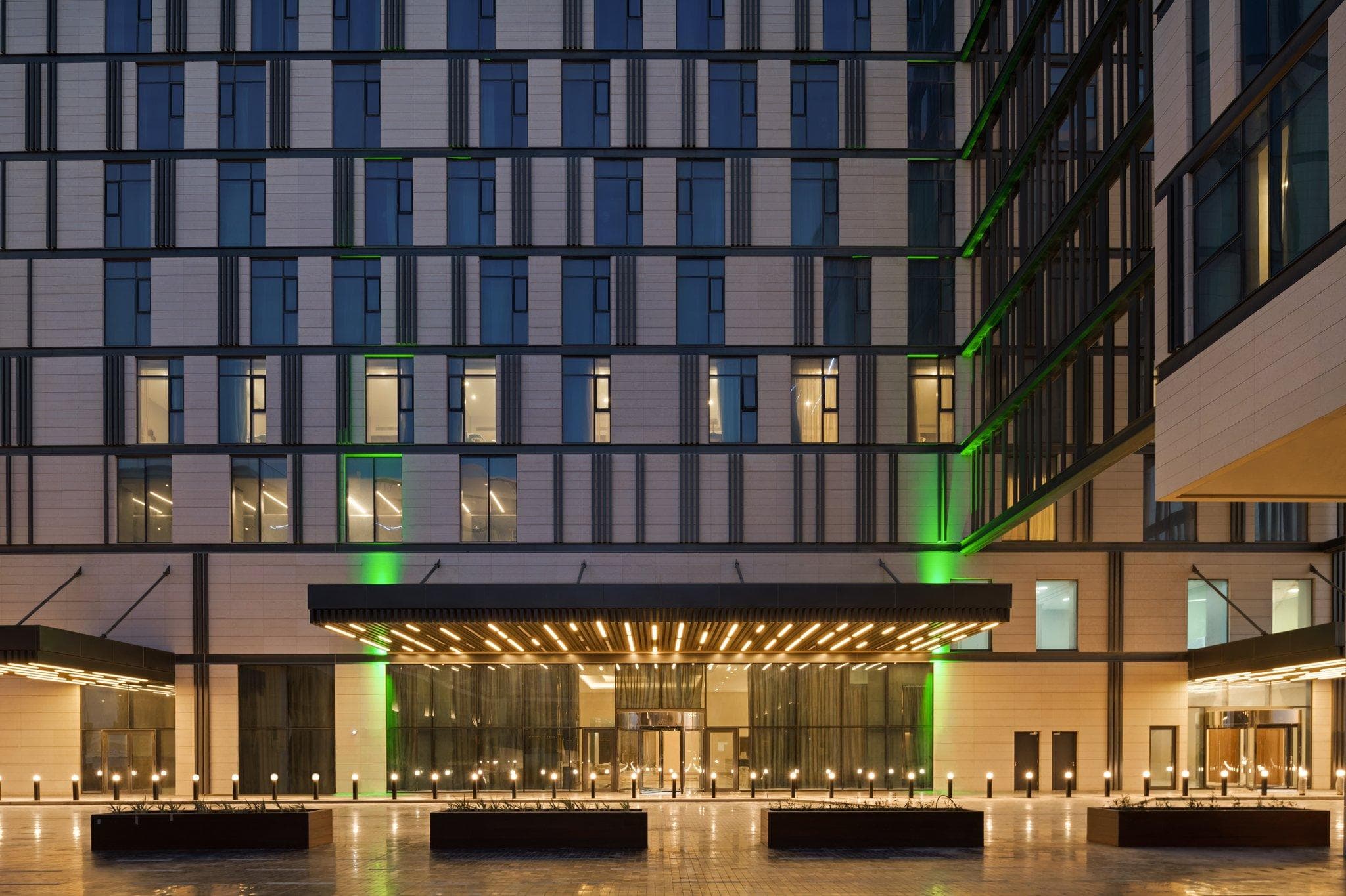 Holiday Inn Dubai Al-Maktoum Airport By IHG