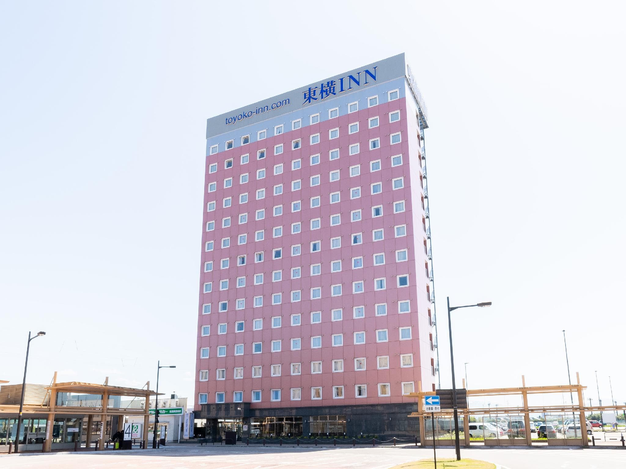 Toyoko Inn Shin-takaoka-eki Shinkansen Minami-guchi