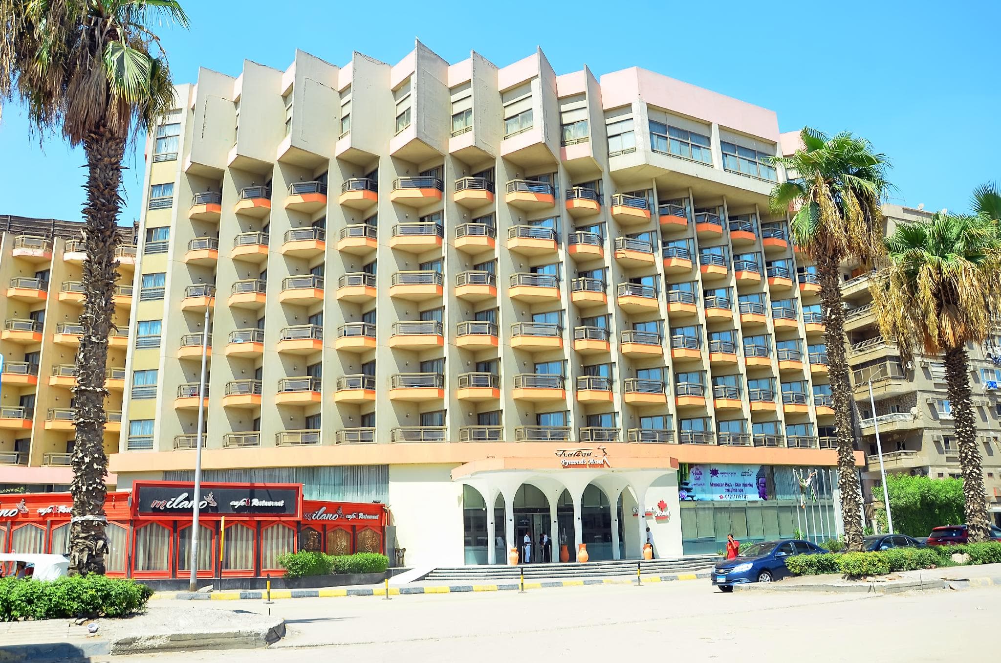 Aracan Pyramids Hotel