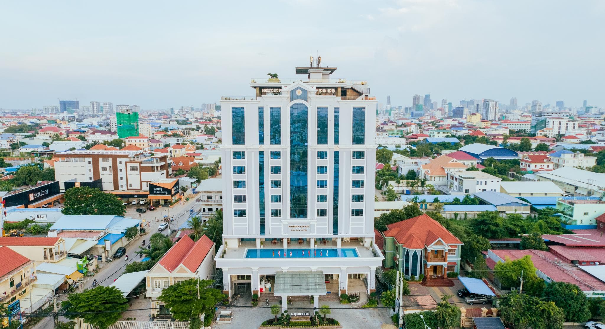 Ban Ban Hotel