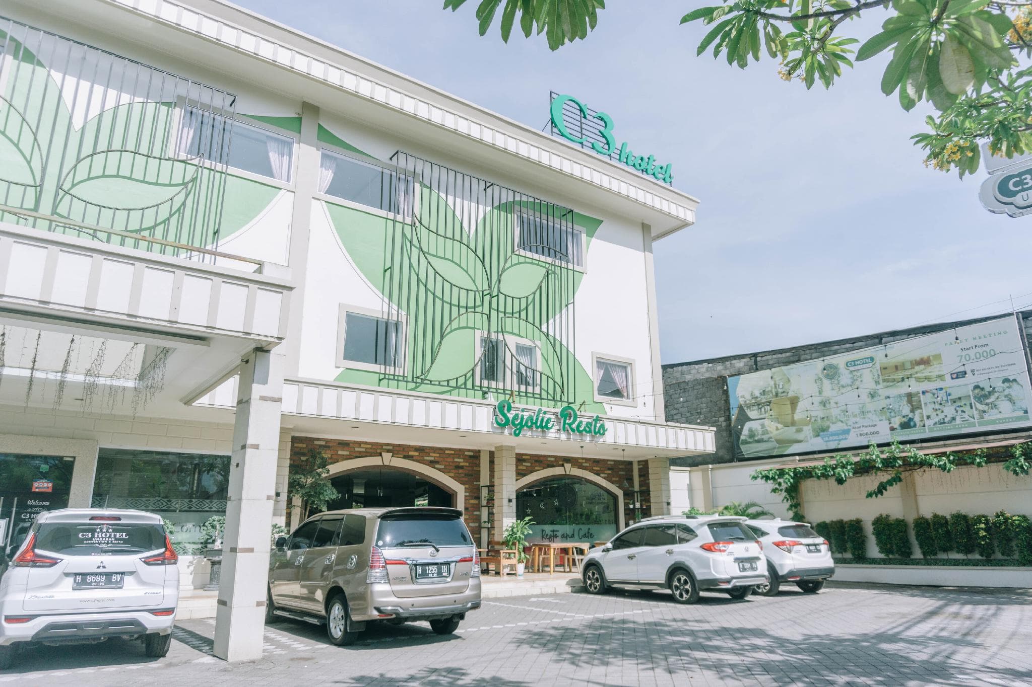 C3 Hotel
