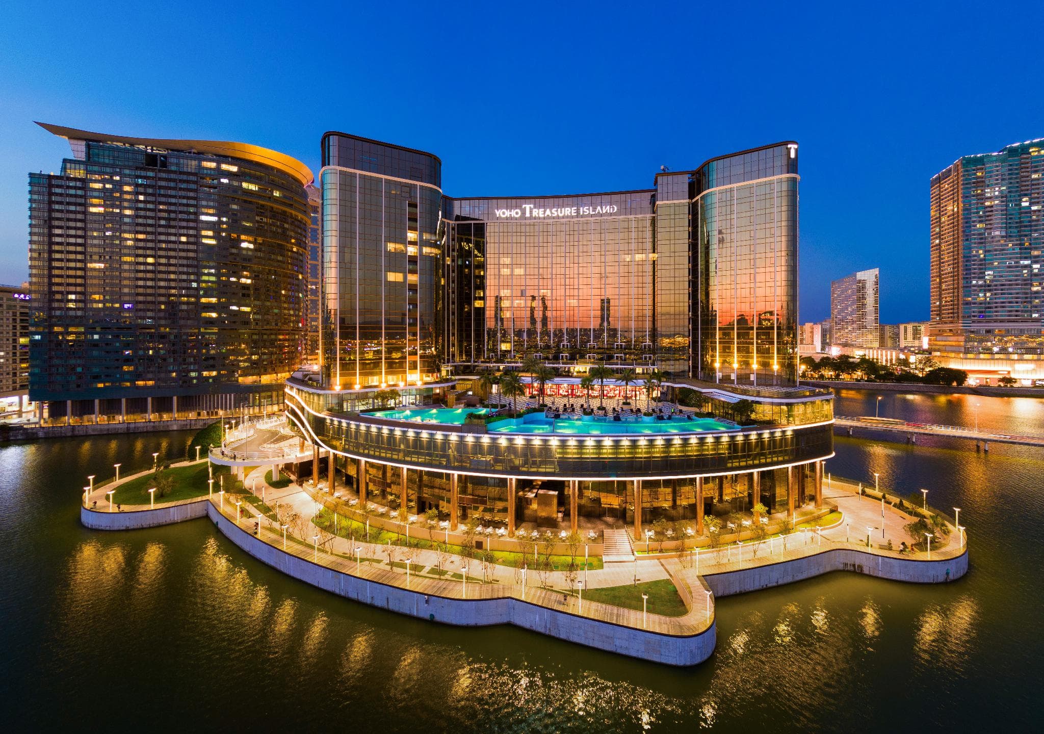 YOHO Treasure Island Hotel