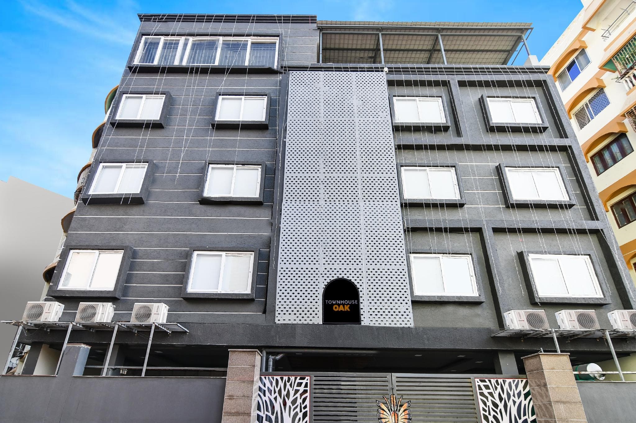 Super Townhouse Oak Sayhallo Ecstasy