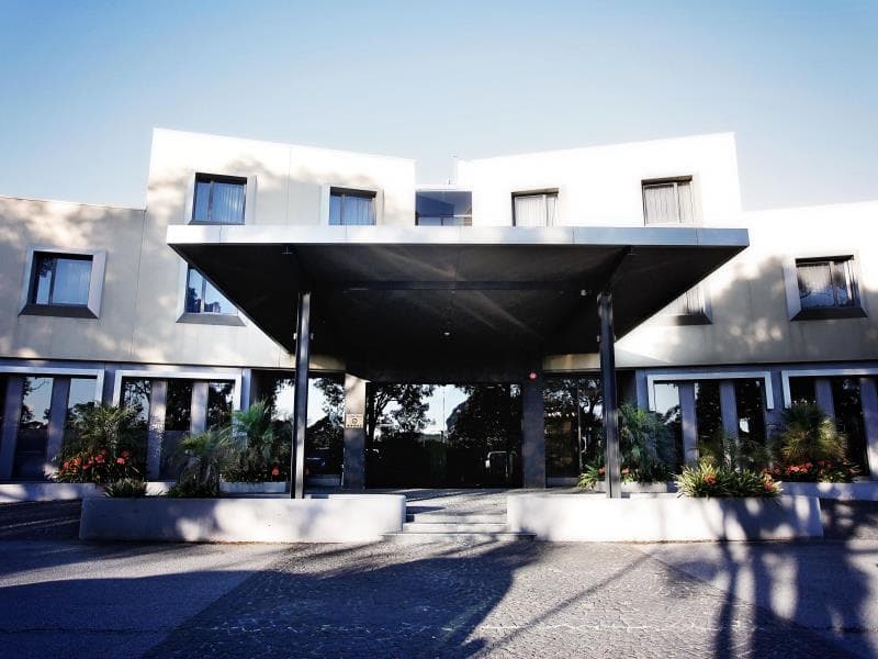 Golden Pebble Hotel