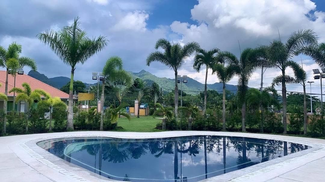 3 Peaks Resort and Boutique Hotel