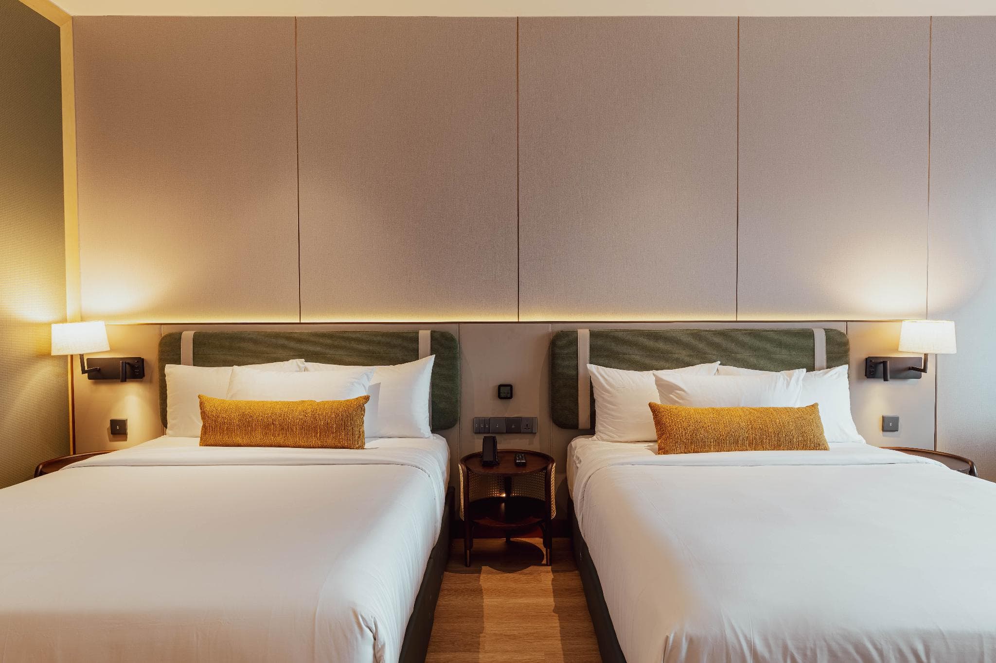 Break & Stay Suites