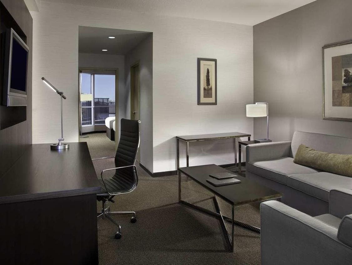 Hilton Toronto/Markham Suites Conference Center & Spa