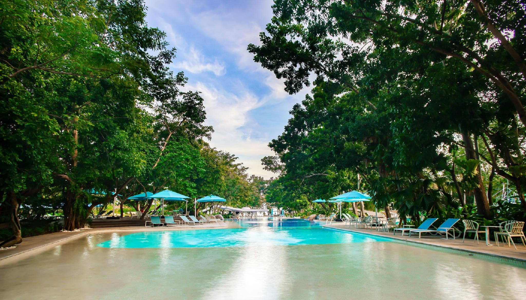 Tambuli Seaside Resort and Spa