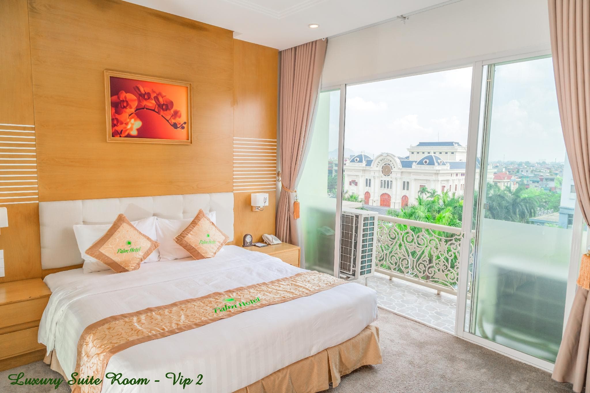 Palm Hotel