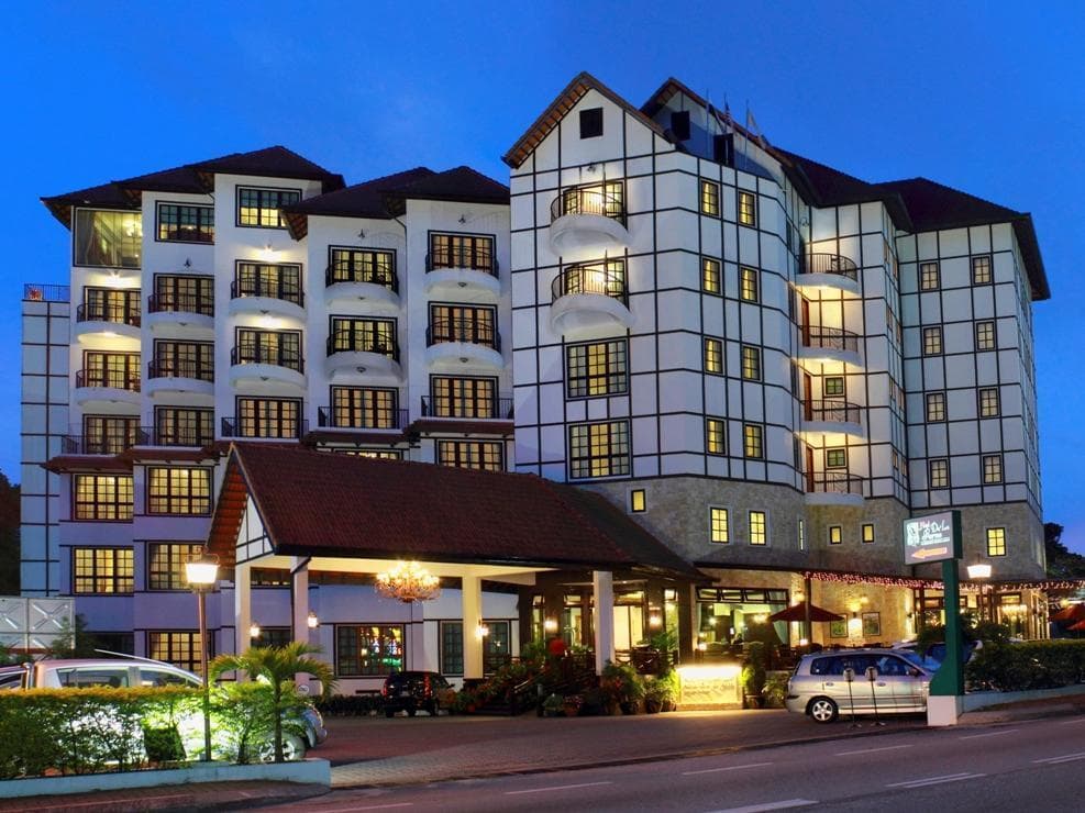 Hotel De'La Ferns