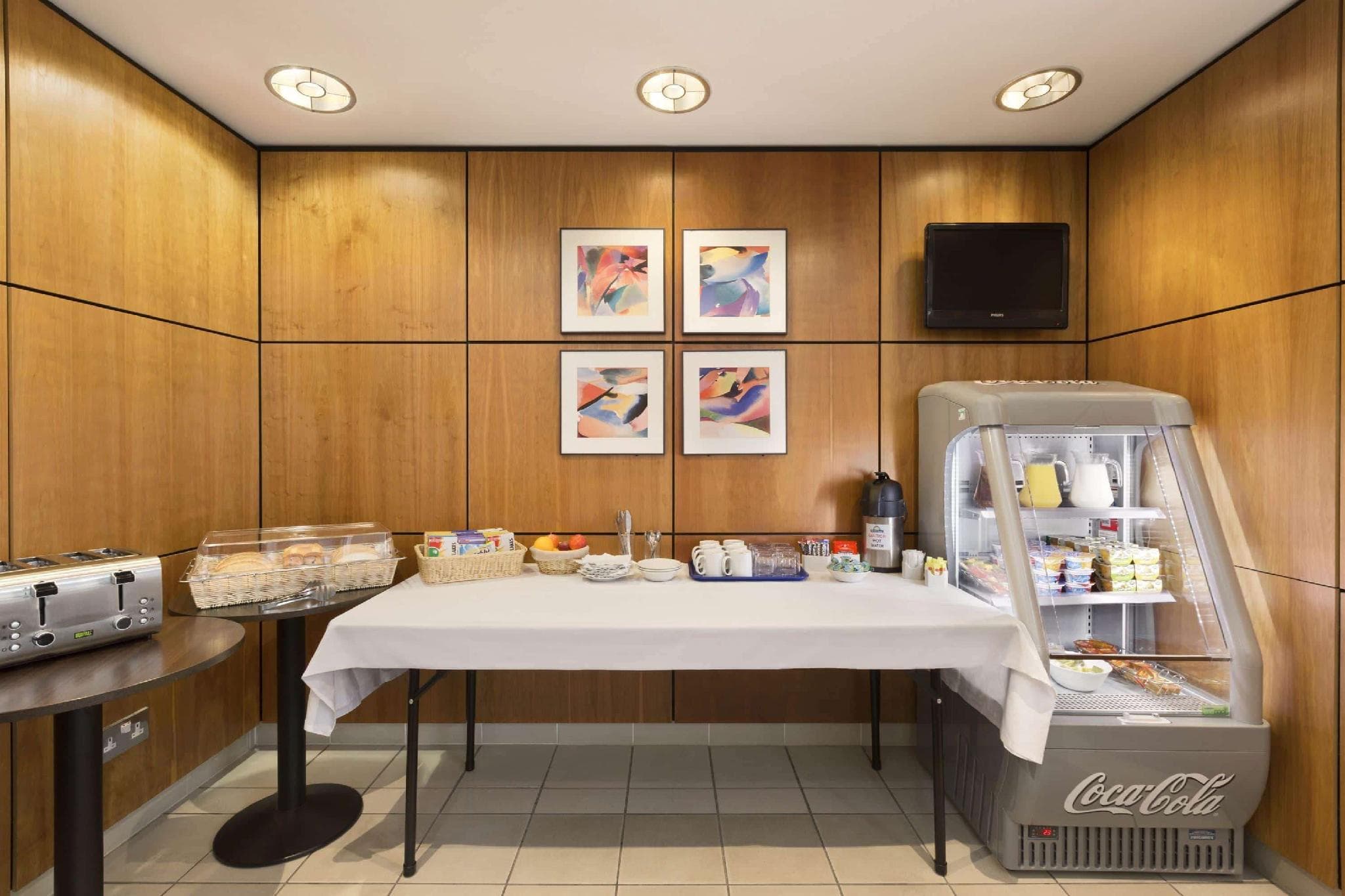 Days Inn by Wyndham Peterborough