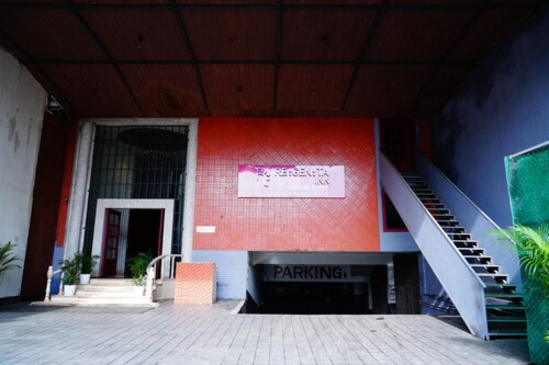 Regenta Inn Downton Raipur Hotel