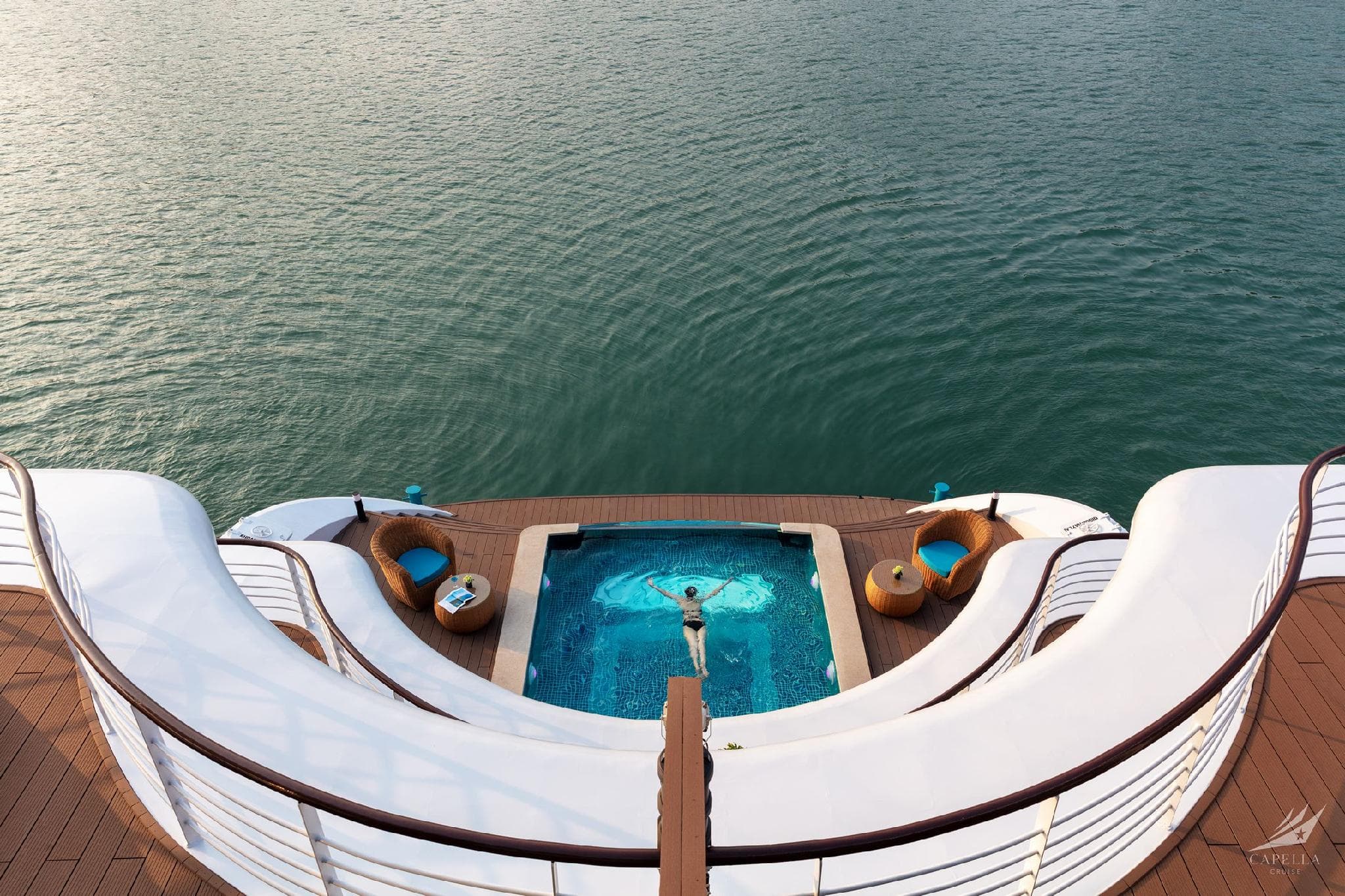 Halong CAPELLACRUISE - Member of Lyra cruise collection