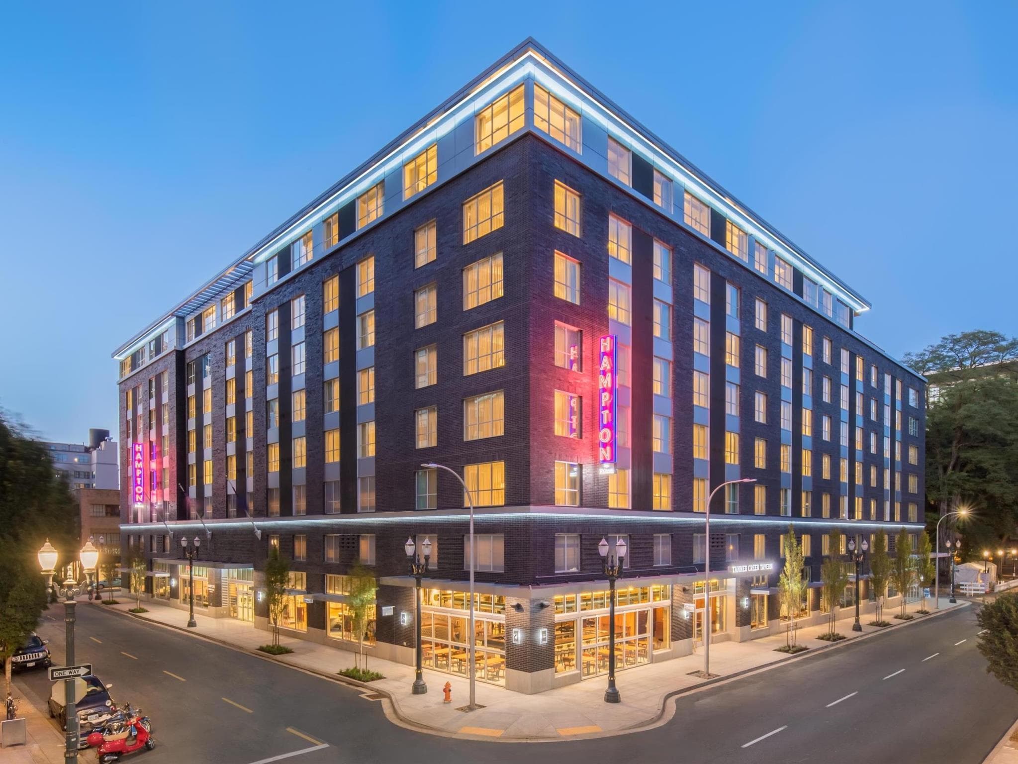 Hampton Inn & Suites Portland/Pearl District