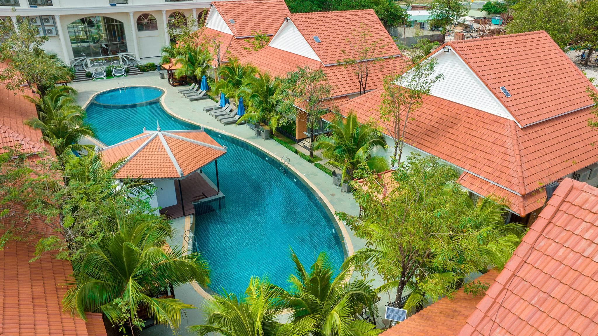 Sea Breeze Hotel&Villa