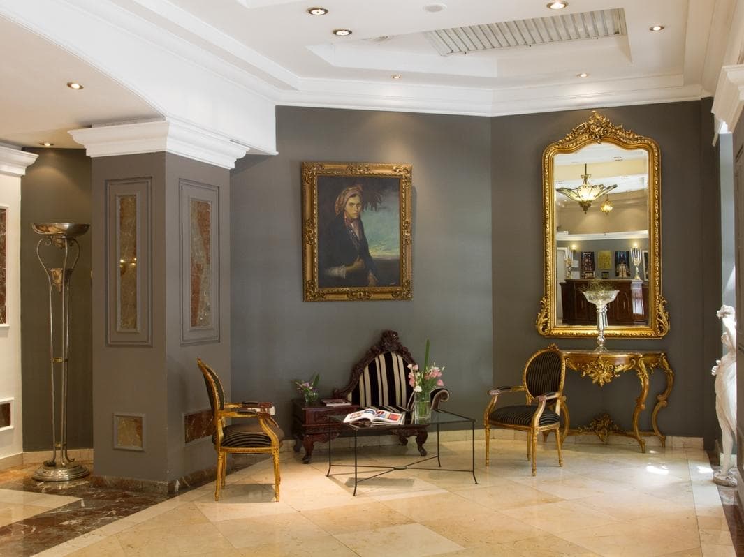 Unique Executive Central Hotel