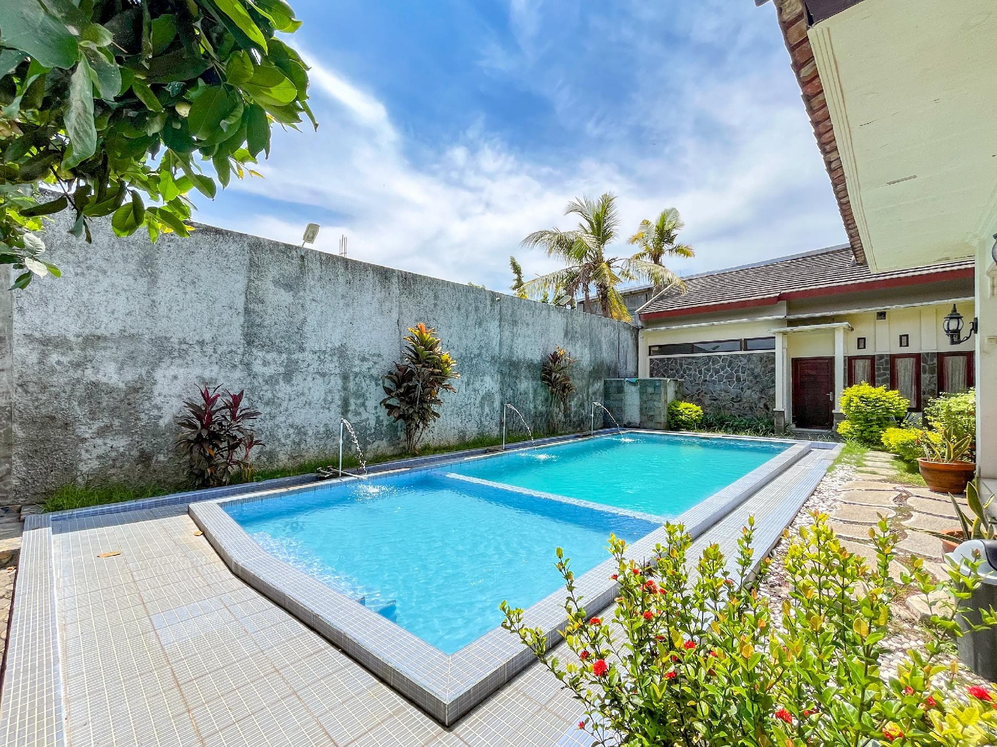 Urbanview Hotel Kumala Banyuwangi by RedDoorz