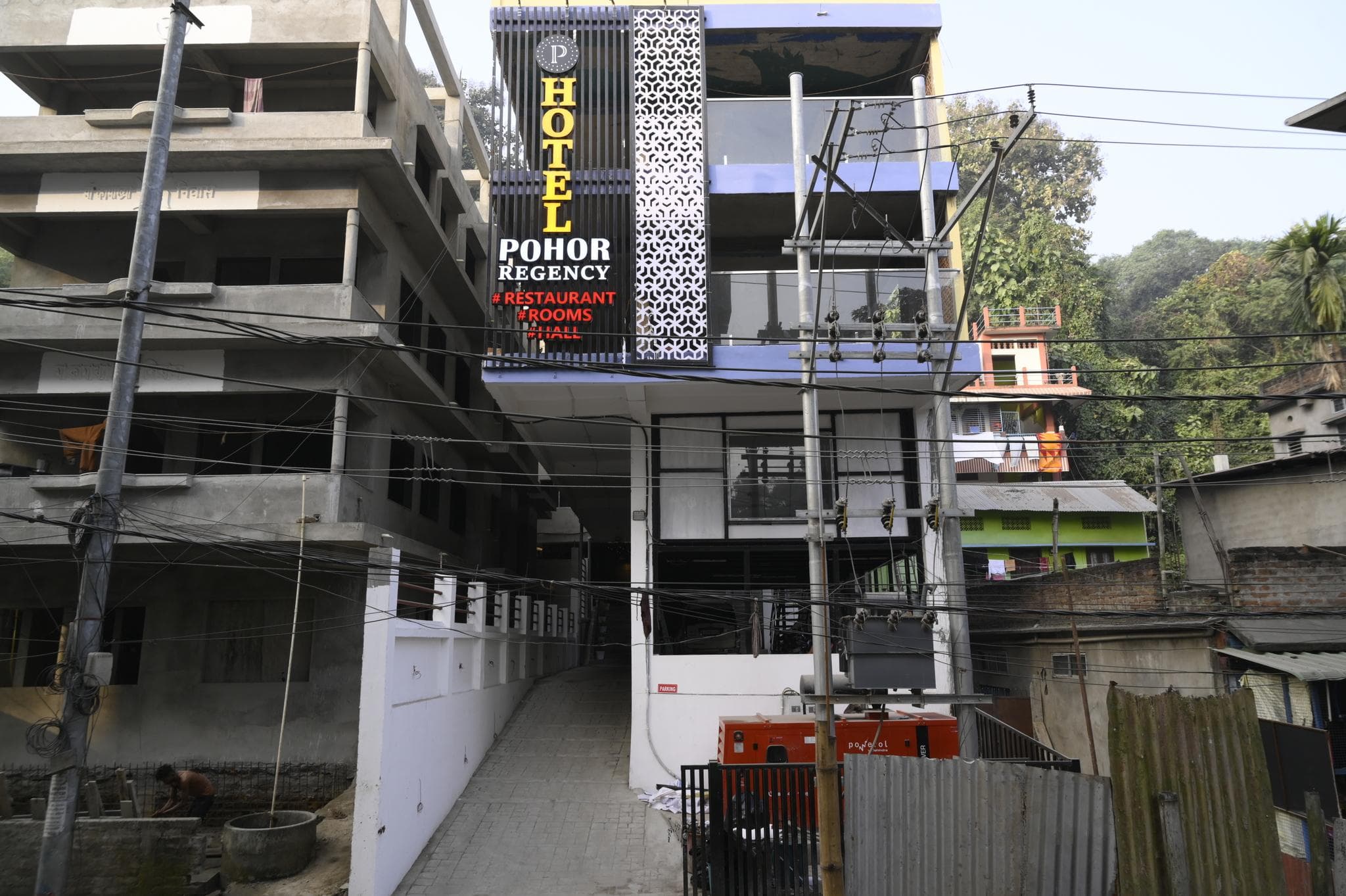 Hotel Pohor Regency 10 minutes travel to Kamakhya Temple.