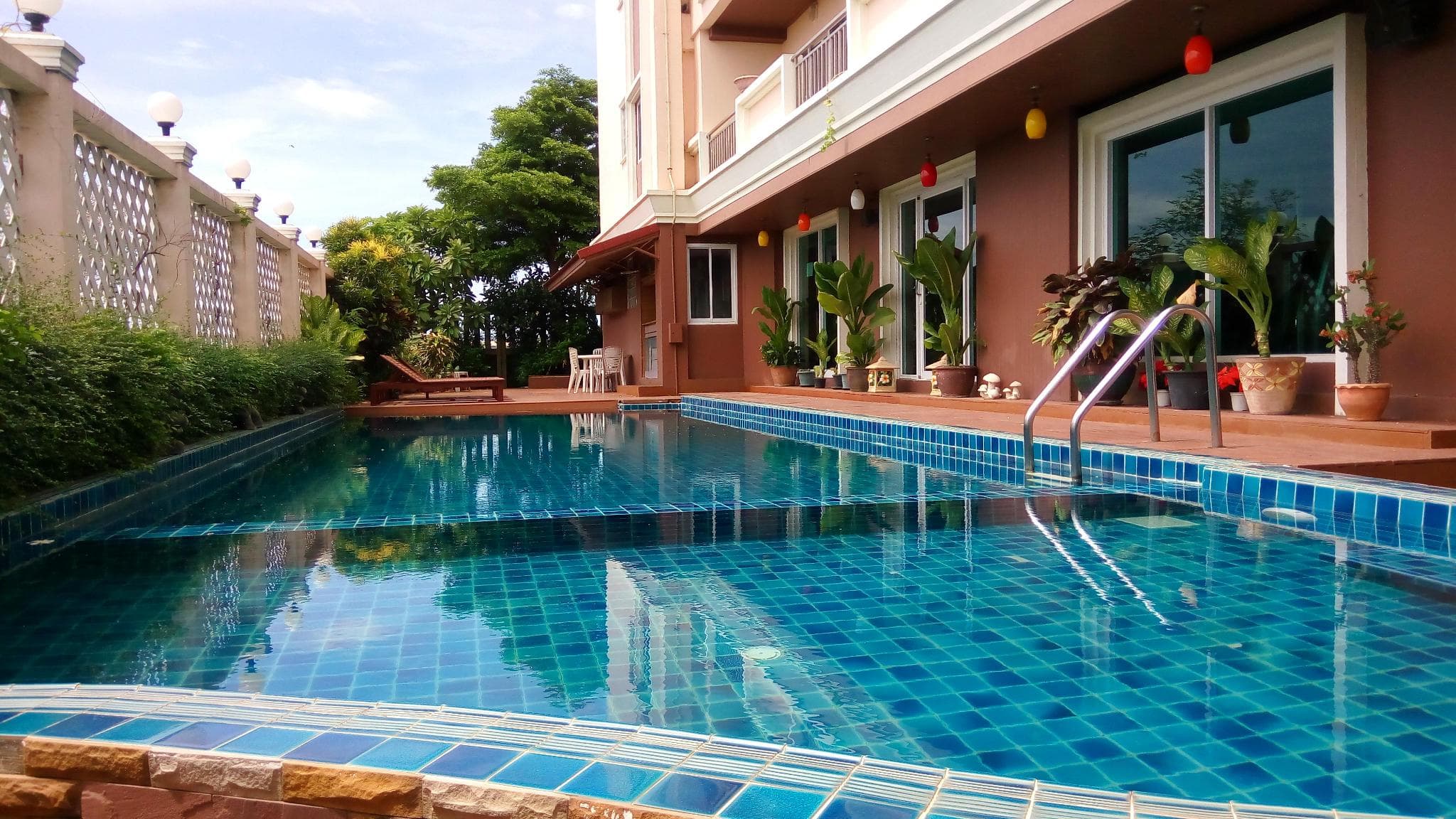Convenient Grand Plus Hotel Suvarnabhumi