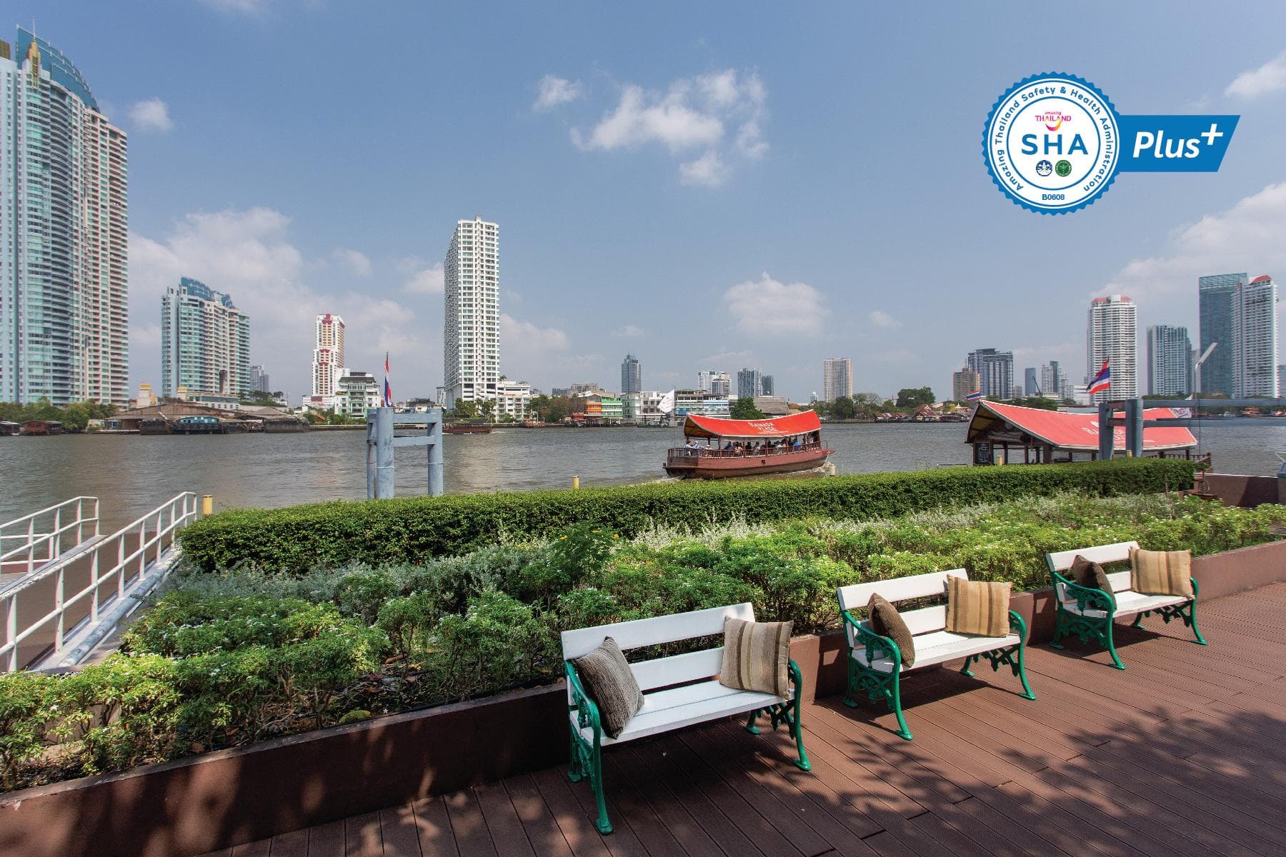 Ramada Plaza by Wyndham Bangkok Menam Riverside