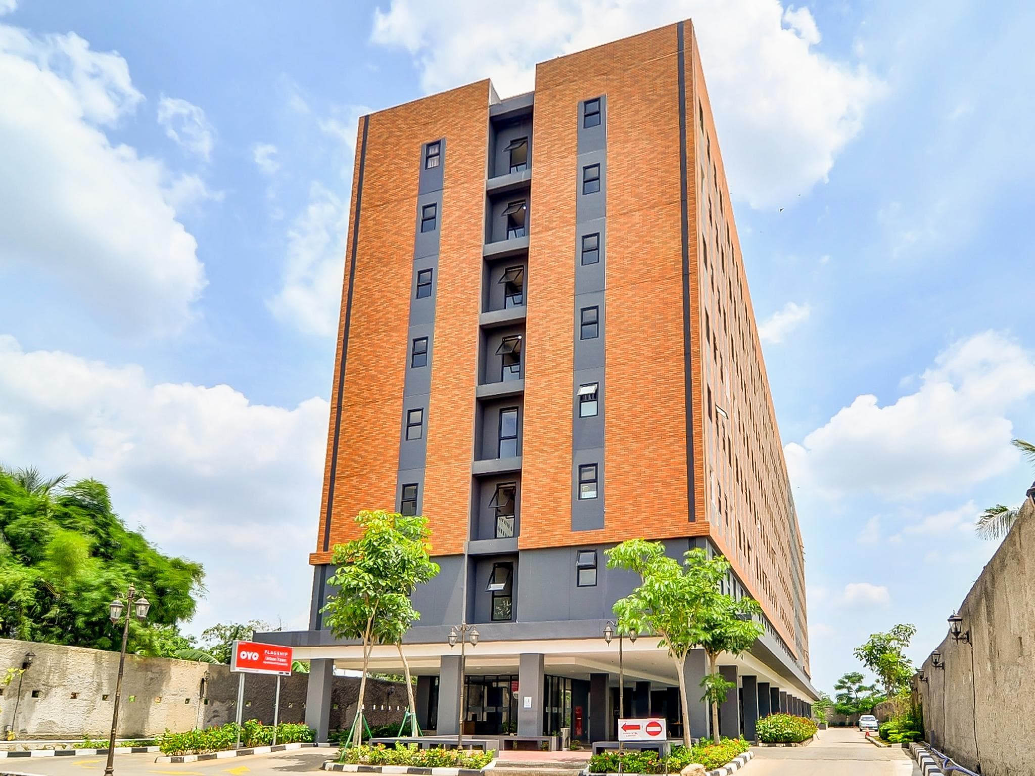 Collection O 92440 Urban Town Apartment Karawang