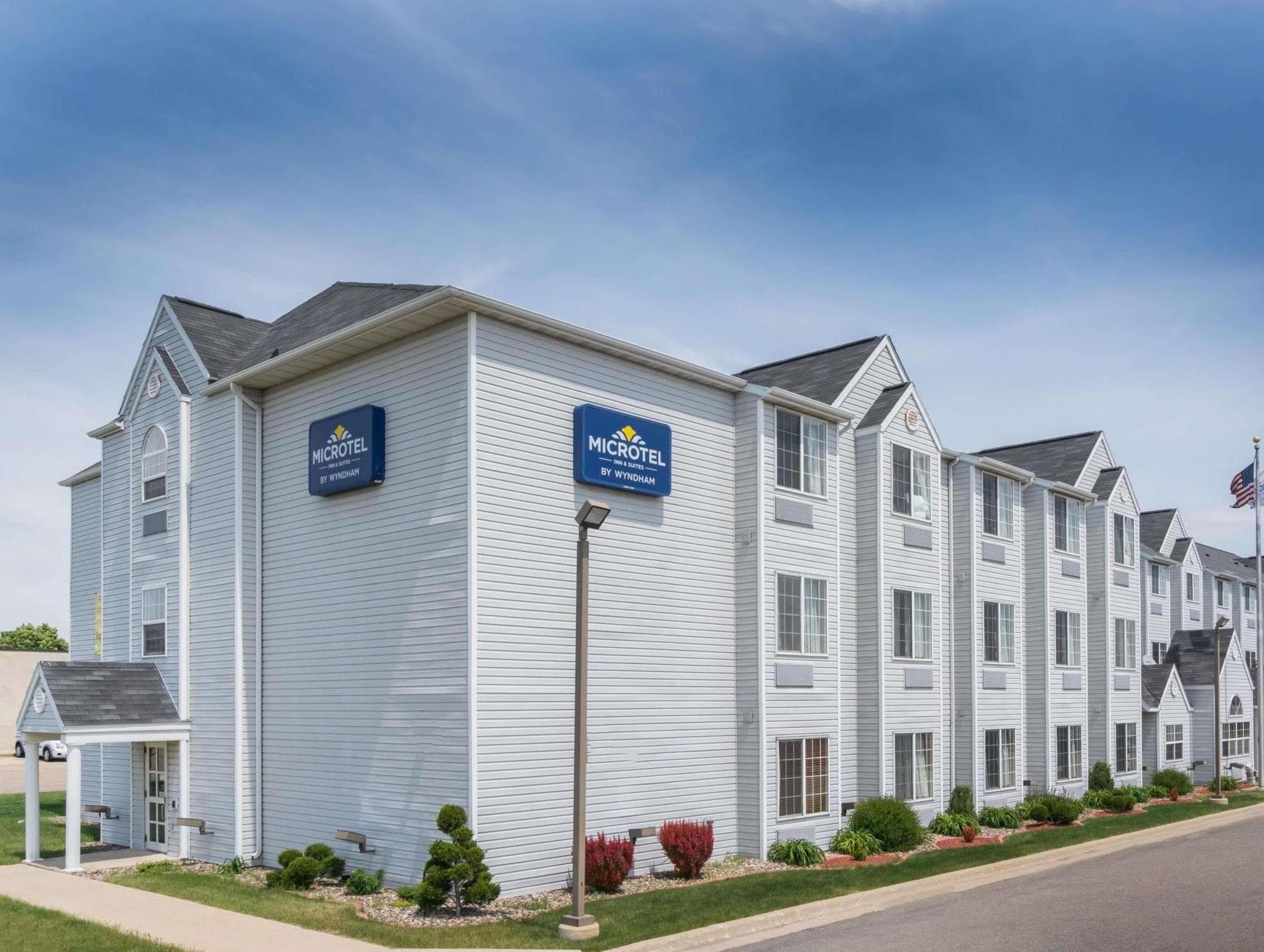 Microtel Inn & Suites by Wyndham Rochester North Mayo Clinic