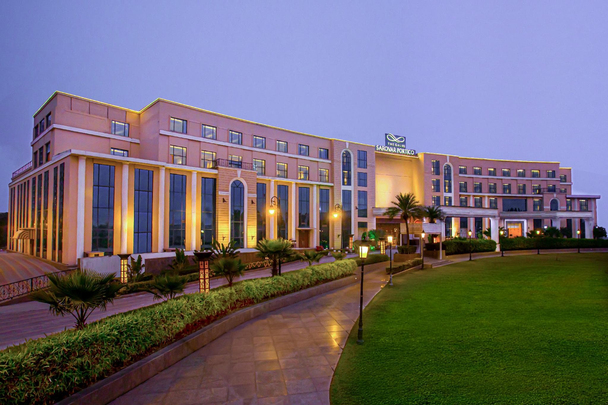 THE GAURS SAROVAR PREMIERE