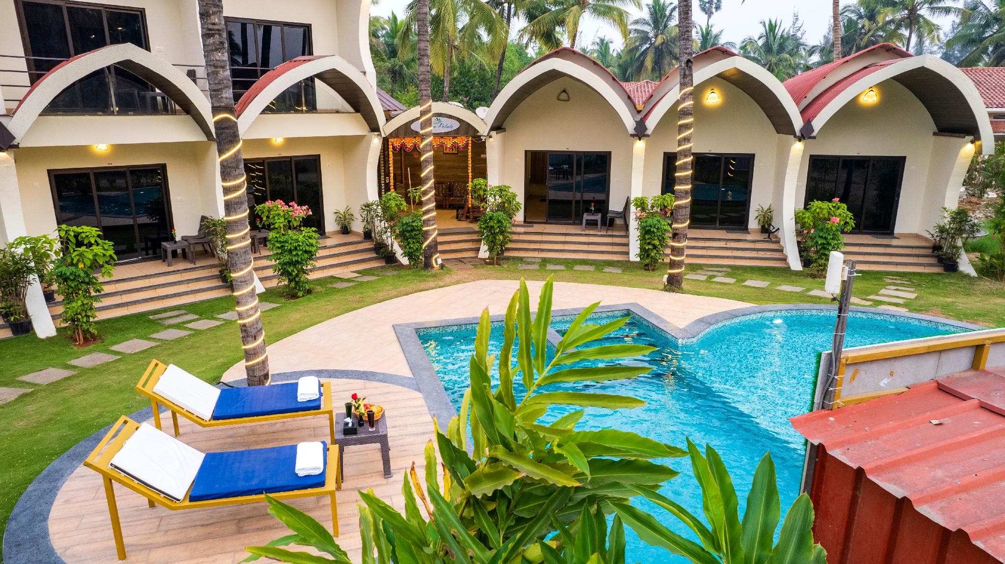 SpicyMango Eleven Petals Resort